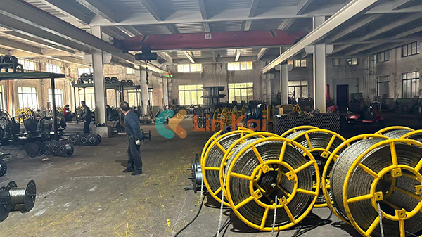 Ningbo Lingkai Electric Power Equipment Co., Ltd. Menghantar Tali Keluli Berkualiti Tinggi ke Malaysia untuk Konduktor Mengikat dan Menarik